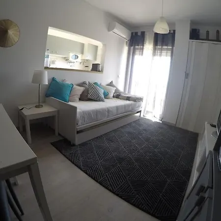 Casa Luz - T1 Em * Armação de Pêra